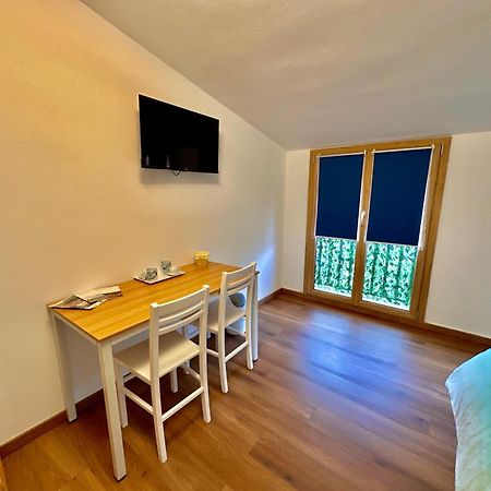 Casa Del Mare Hotel Боза Екстериор снимка