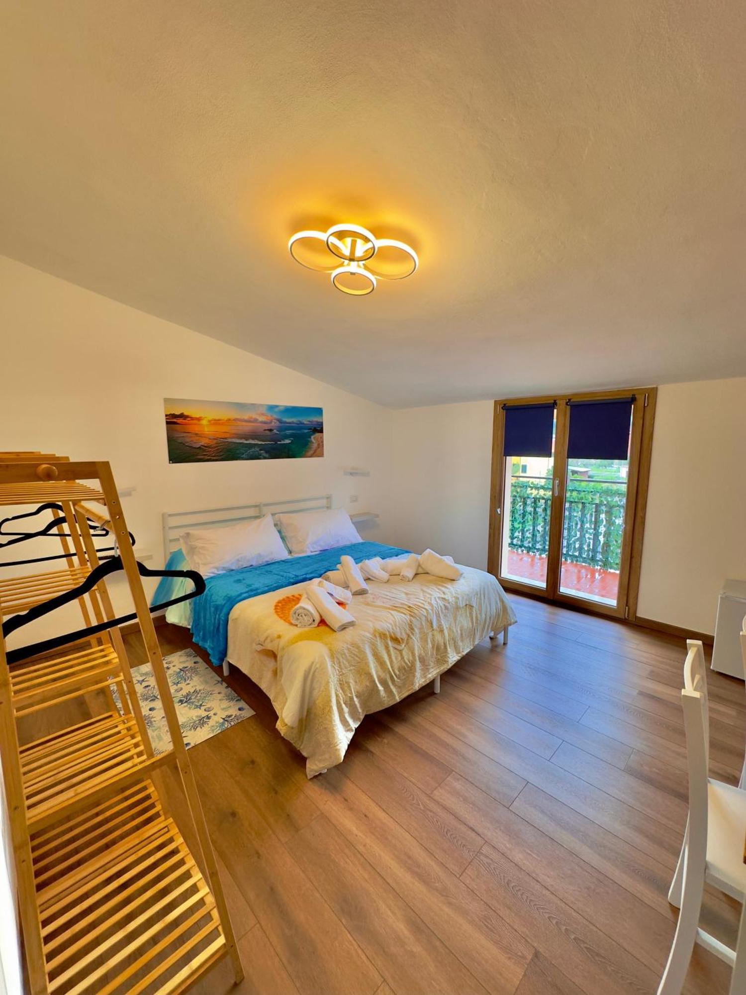 Casa Del Mare Hotel Боза Екстериор снимка