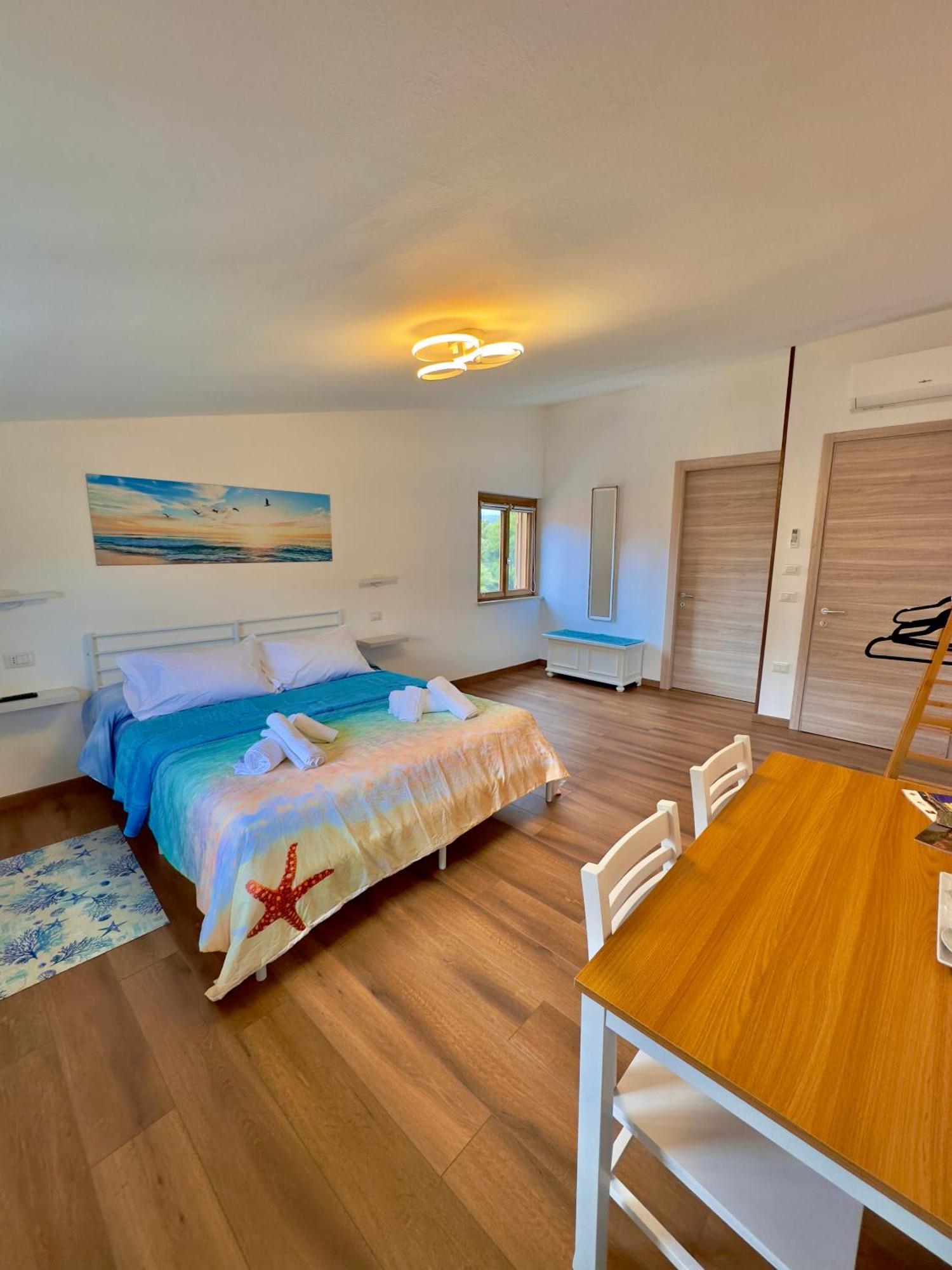 Casa Del Mare Hotel Боза Екстериор снимка