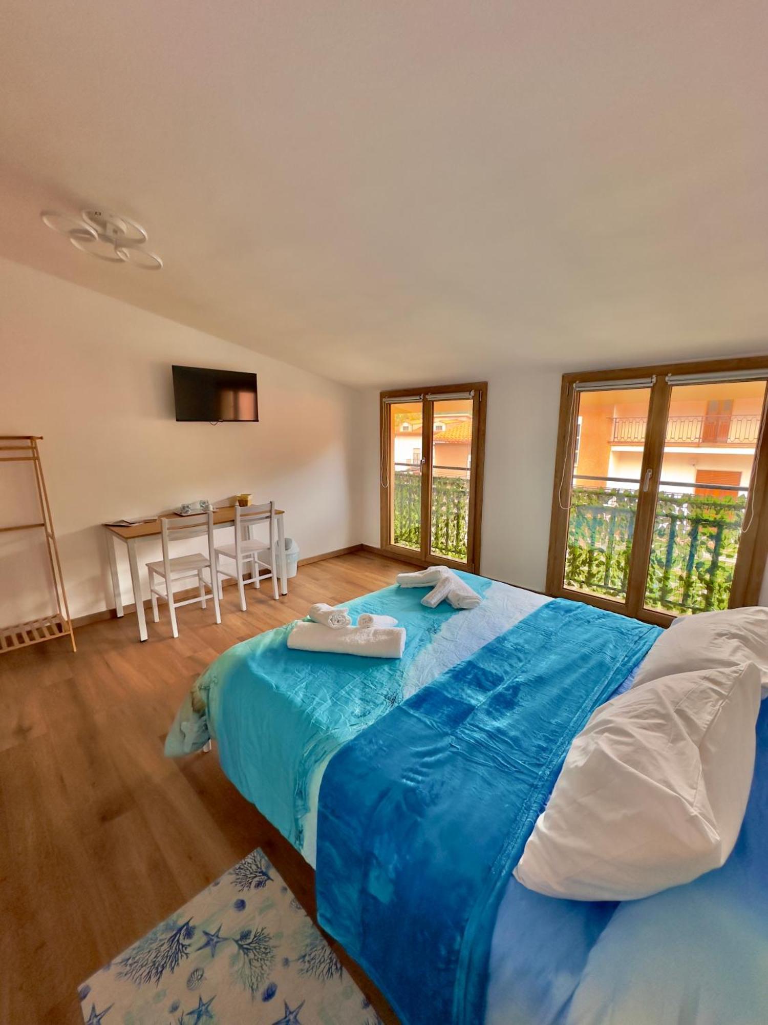 Casa Del Mare Hotel Боза Екстериор снимка