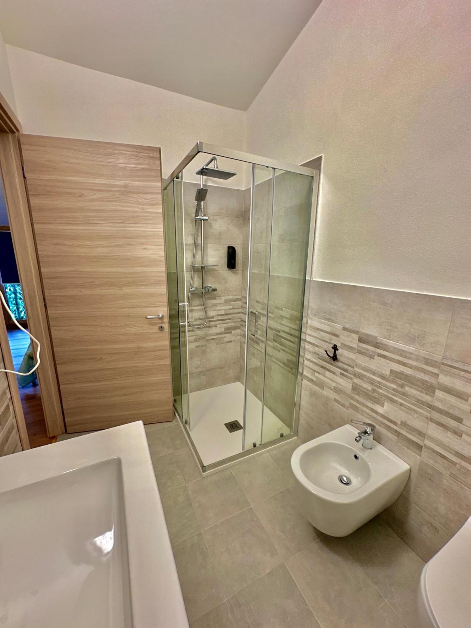 Casa Del Mare Hotel Боза Екстериор снимка
