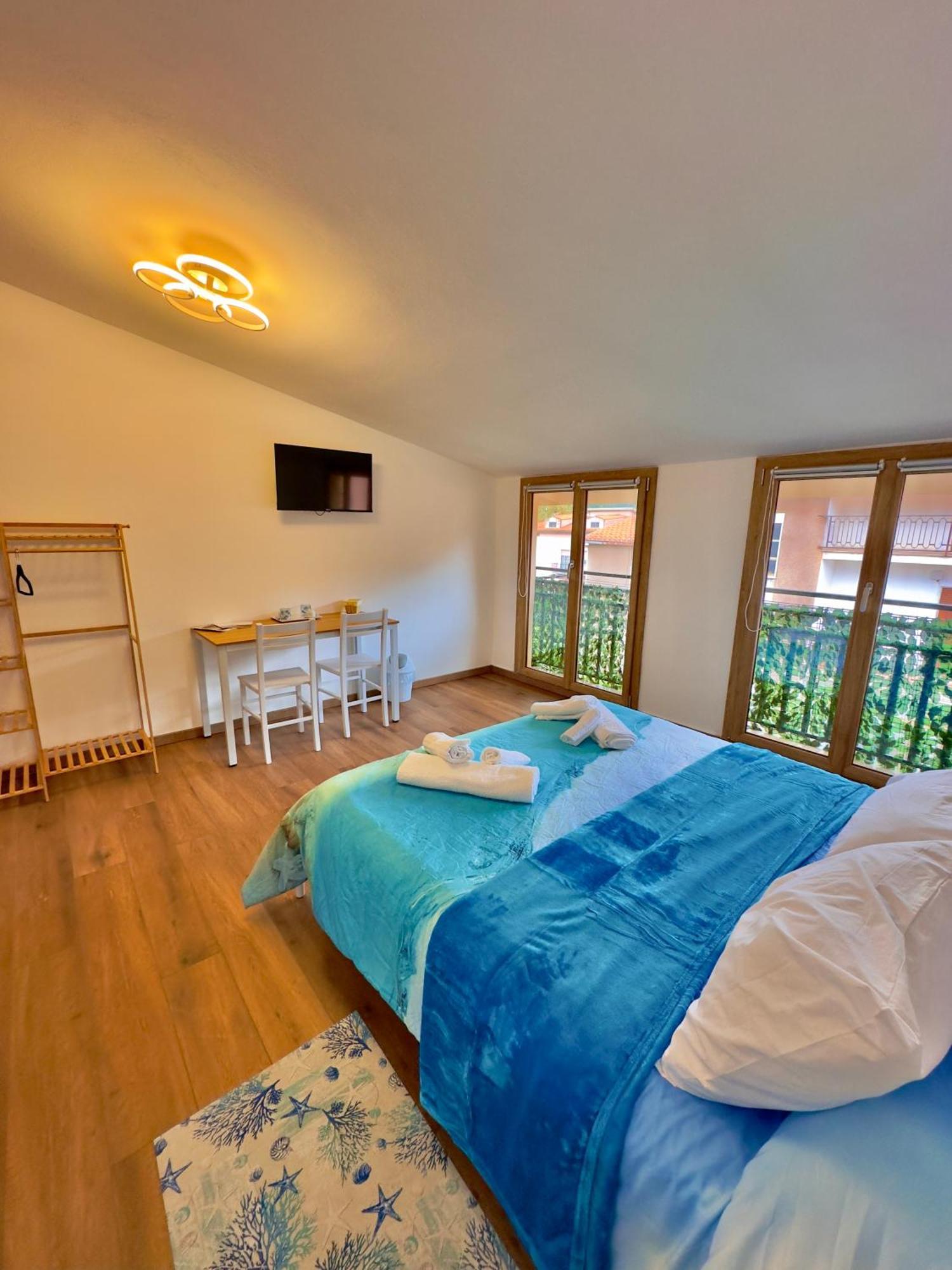 Casa Del Mare Hotel Боза Екстериор снимка