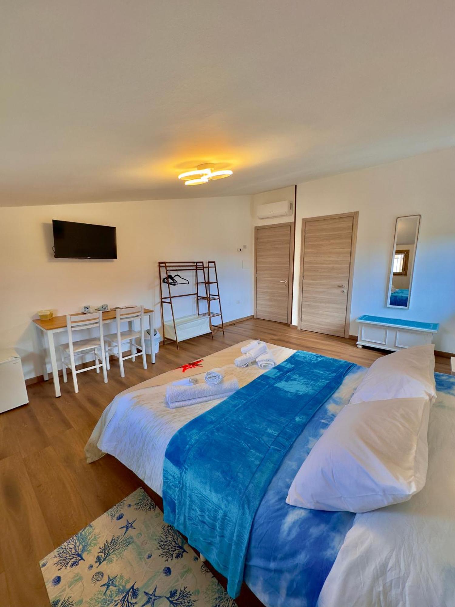 Casa Del Mare Hotel Боза Екстериор снимка