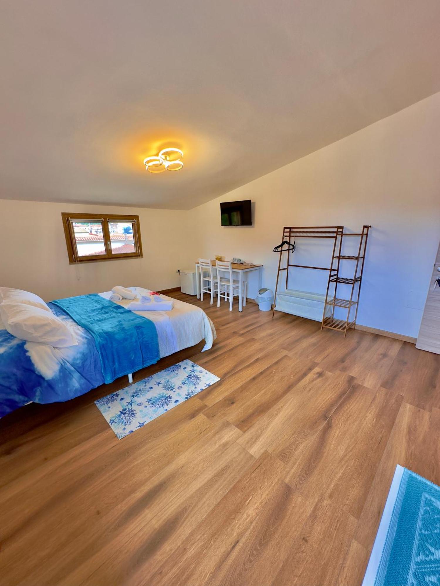 Casa Del Mare Hotel Боза Екстериор снимка