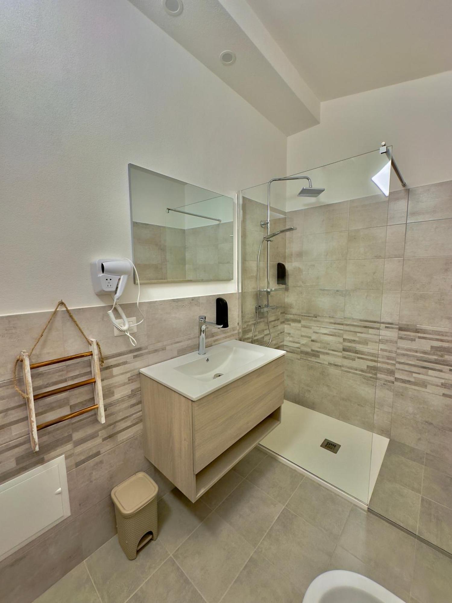 Casa Del Mare Hotel Боза Екстериор снимка