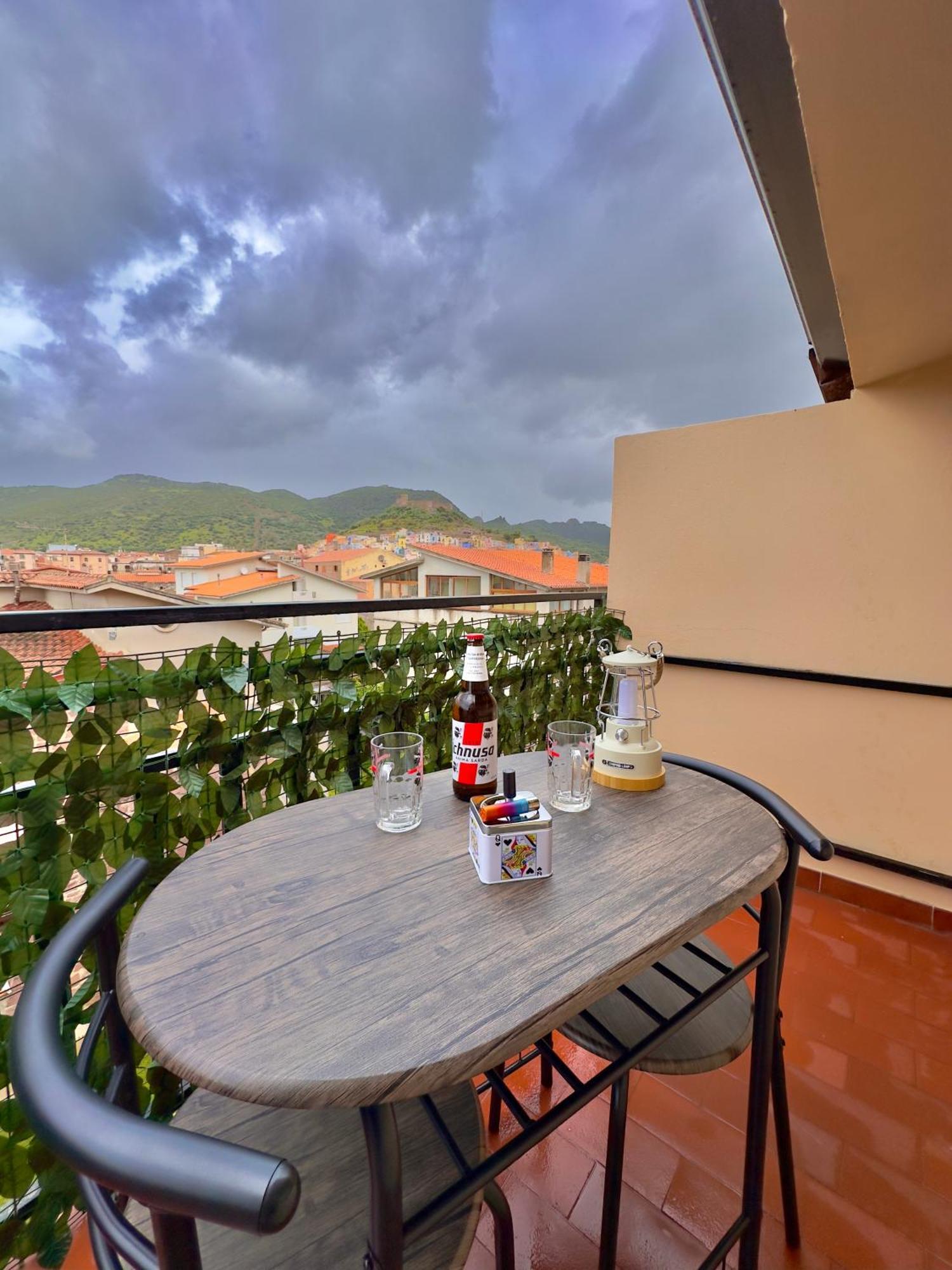 Casa Del Mare Hotel Боза Екстериор снимка